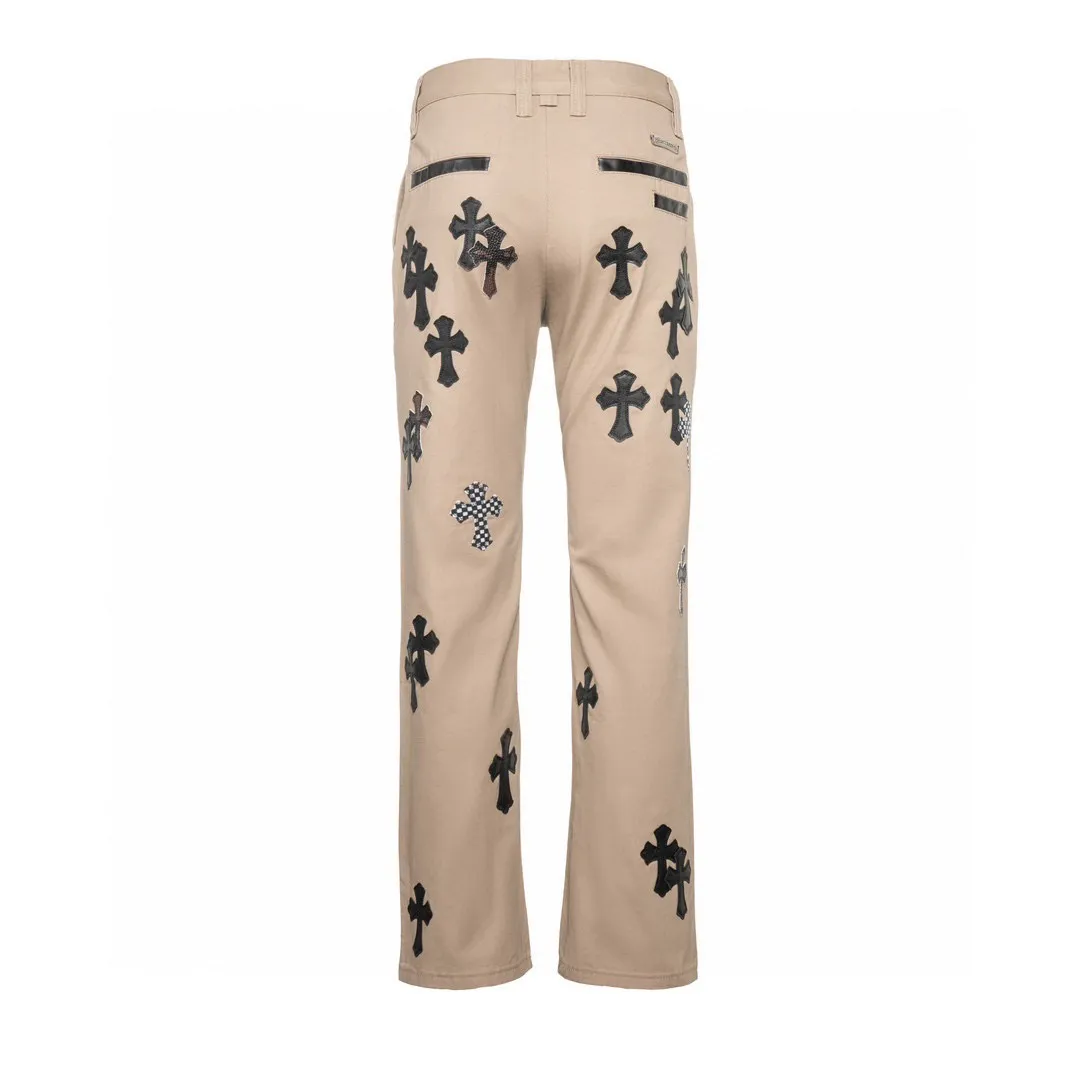 P260 (popular collection) Top version of Chrome Hearts jeans with leather jeans. It is well known that chromehearts jeans will use vintage Levis jeans as the base for creation. They usually add their own unique silver buckles and silver ornaments, plus leather embellishments. This is the reason why the value of these vintage jeans doubles, because the base is vintage jeans, and the jeans themselves have been very soft and comfortable after years of baptism. This can be distinguished from ordinary jeans. Regarding the size, you should also refer to the pants data. Style number: 1605# Color: Khaki leather Size: 28 30 32 34 36 28 Waist 86 Hips 100 Pants length 102 30 Waist 90 Hips 104 Pants length 104 32 Waist 94 Hips 108 Pants length 106 34 Waist 98 Hips 112 Pants length 110